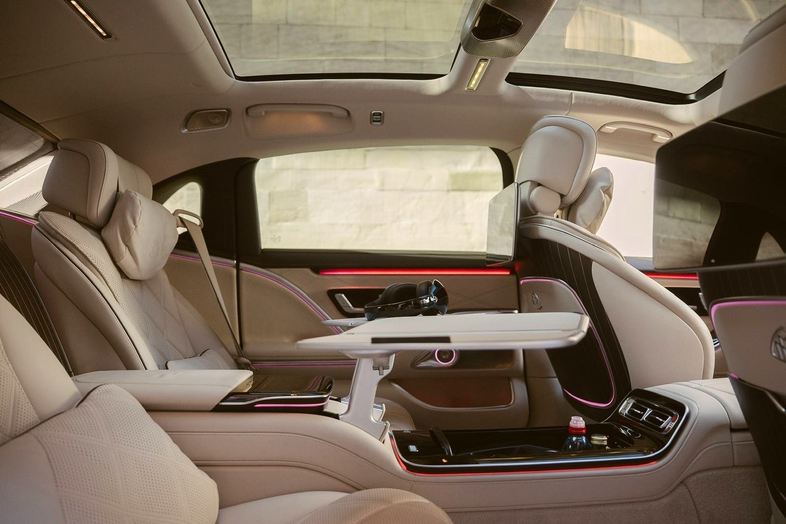 Executive rear — First-class rear seats