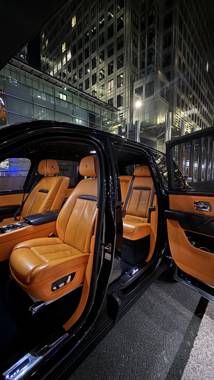 Rolls-Royce Cullinan — Interior
